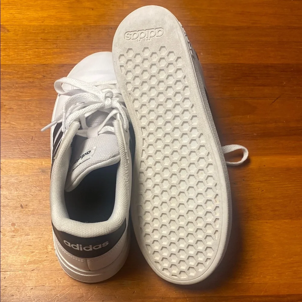 Adidas Unisex Classic Grand Court White and Black Sneakers model GW6511